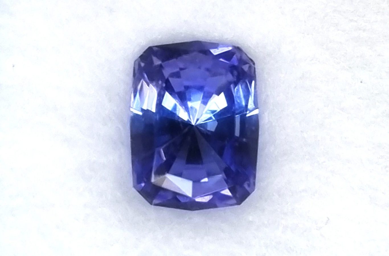 Tanzanite non chauffée 1.54 ct Tanzanite non chauffée 1.54 ct